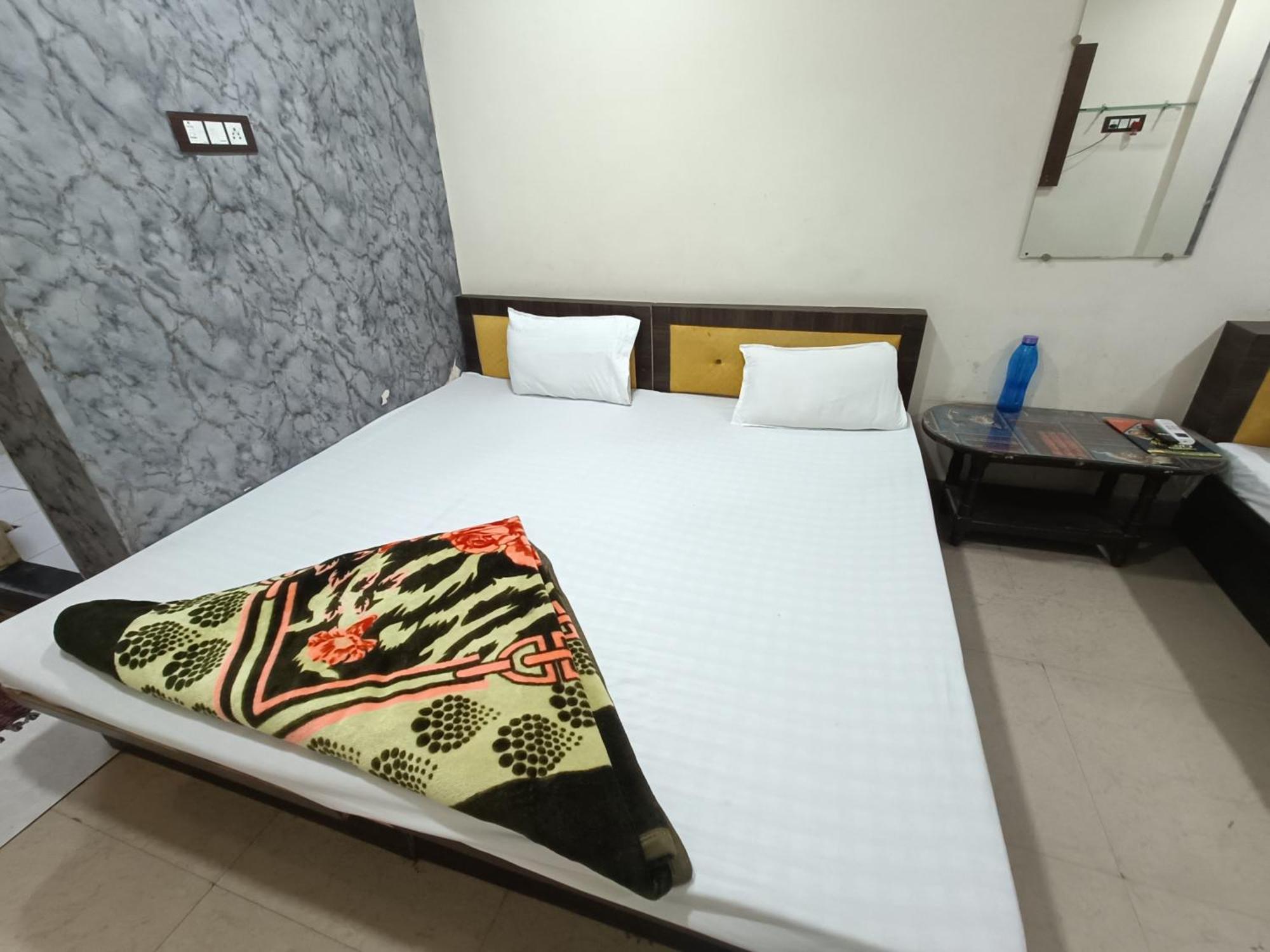 Ginger Hotels Ujjain Tower Kshipra Inn-Family Stay Airconditioned Hotel Экстерьер фото