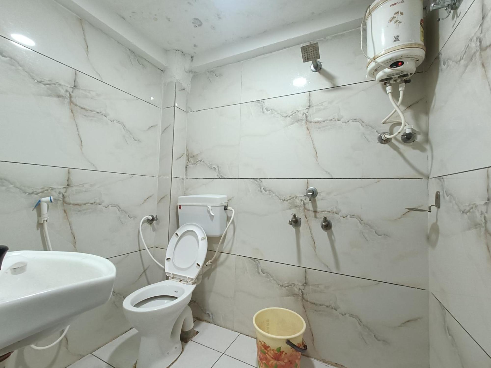 Ginger Hotels Ujjain Tower Kshipra Inn-Family Stay Airconditioned Hotel Экстерьер фото